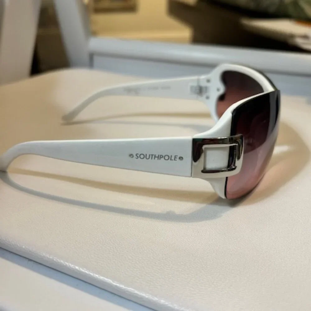 SouthPole Sunglasses UV Protecttion - Picture 3 of 6